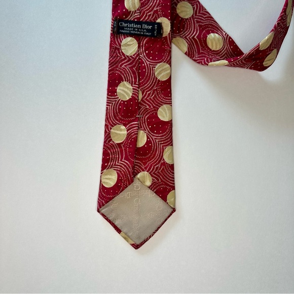 Vintage Christian Dior Italian Silk Red Polka Dot Classic Tie, 3.5” - Picture 4 of 6